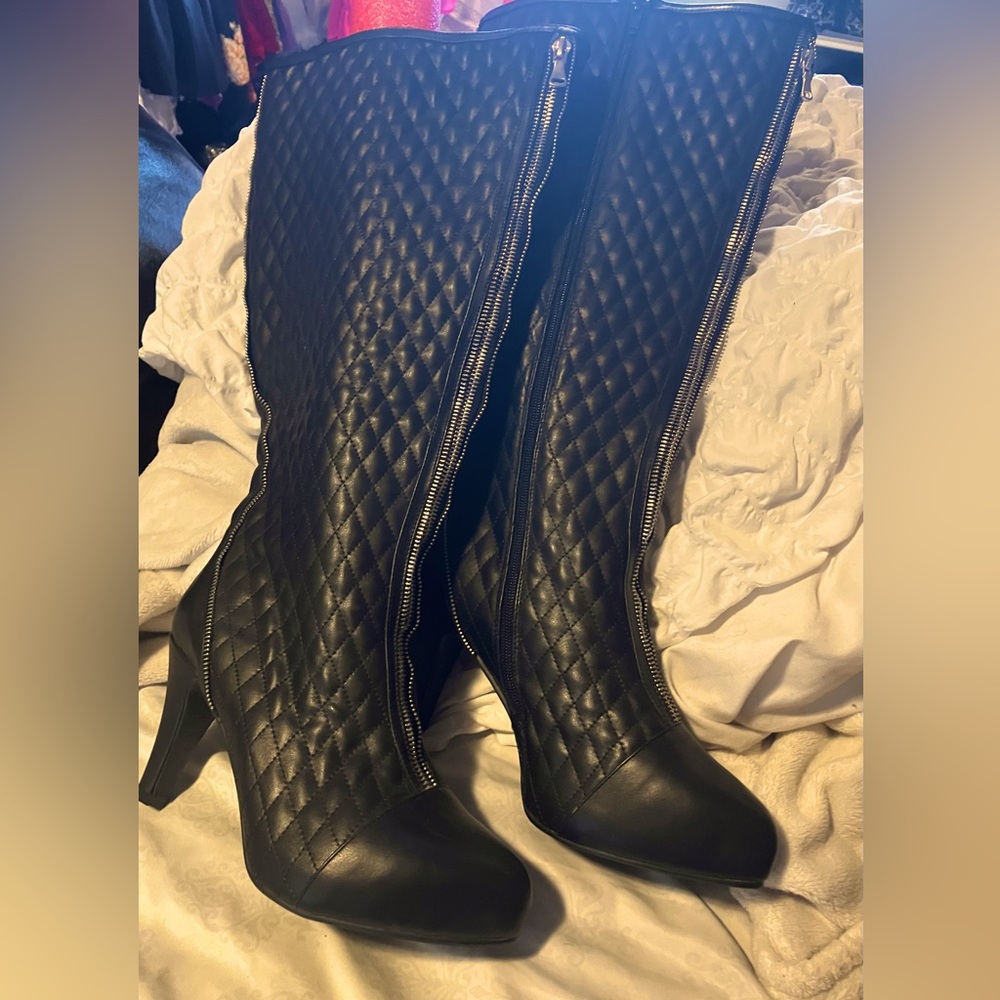 Penningtons Black Quilted Heeled Boots